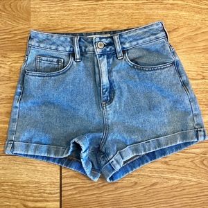 PacSun Mom Short - 25